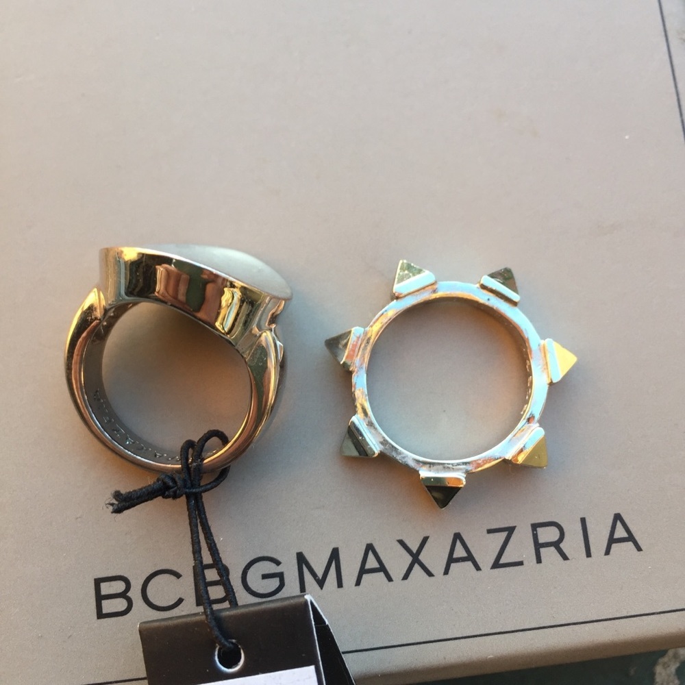 Lot of 2 BCBGMaxAzria silver rings - Size 5